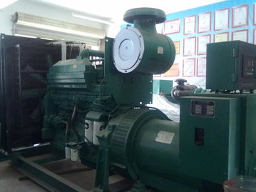 武漢有賣(mài)2000gf柴油發(fā)電機(jī)組的嗎要配套進(jìn)口康明 武漢市高科星光機(jī)電設(shè)備有限責(zé)任公司